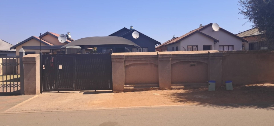 To Let 3 Bedroom Property for Rent in Soshanguve East Gauteng