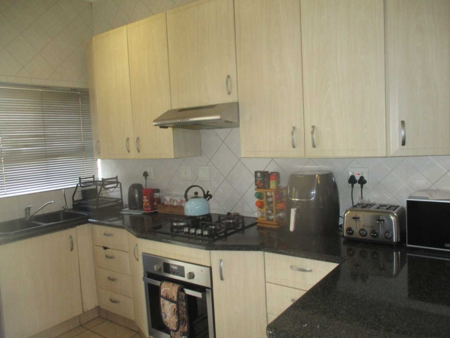 3 Bedroom Property for Sale in Elandshaven Gauteng