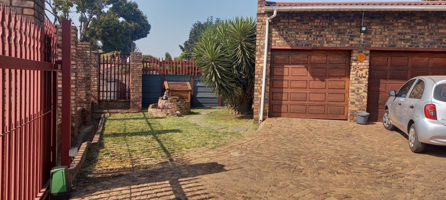 3 Bedroom Property for Sale in Randhart Gauteng