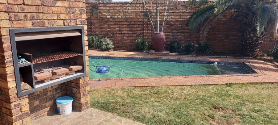 3 Bedroom Property for Sale in Randhart Gauteng