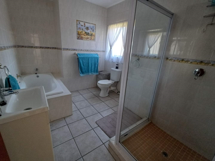 4 Bedroom Property for Sale in Meyersdal Gauteng