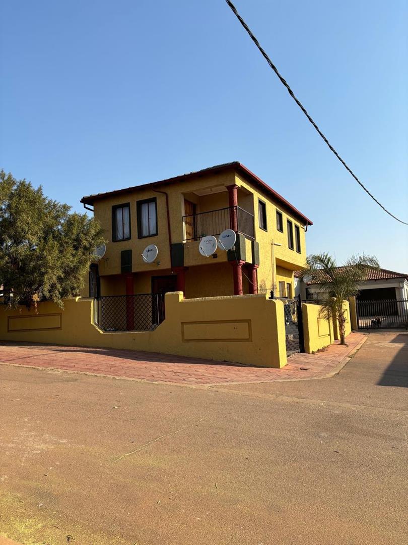 6 Bedroom Property for Sale in Mahube Valley Gauteng