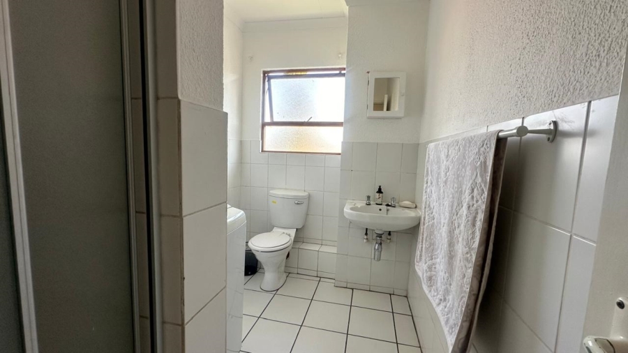 2 Bedroom Property for Sale in Sundowner Gauteng