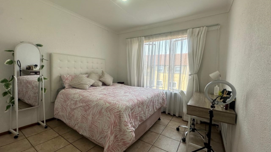 2 Bedroom Property for Sale in Sundowner Gauteng