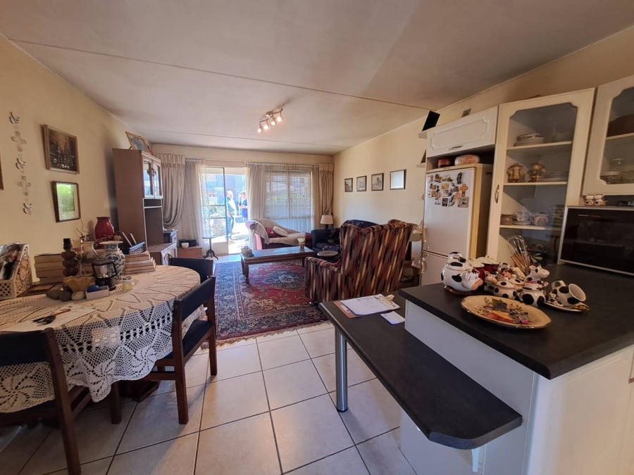 2 Bedroom Property for Sale in Oakdene Gauteng