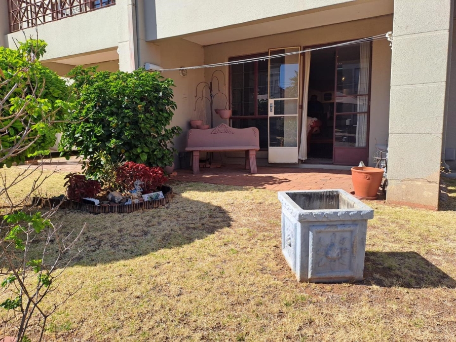 2 Bedroom Property for Sale in Oakdene Gauteng