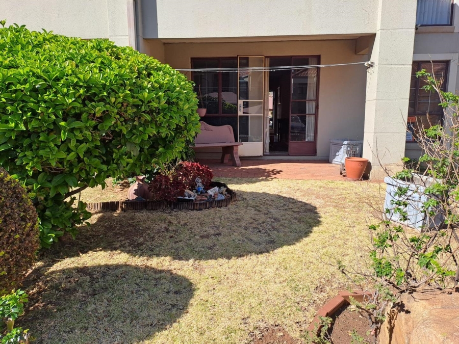 2 Bedroom Property for Sale in Oakdene Gauteng