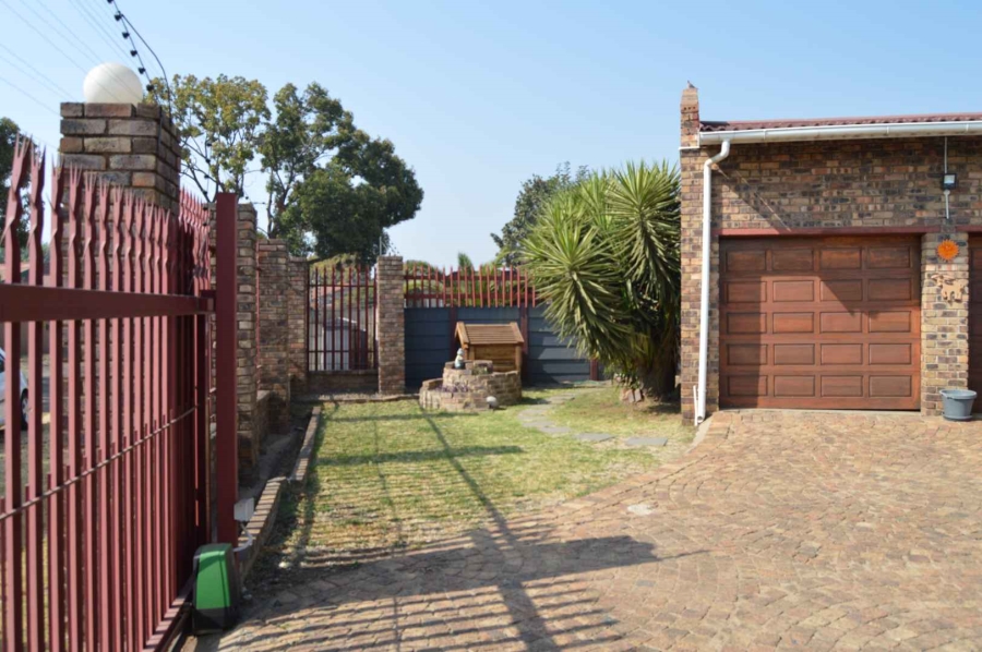 4 Bedroom Property for Sale in Randhart Gauteng