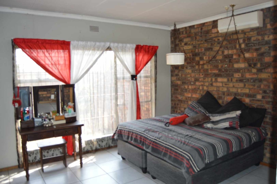 4 Bedroom Property for Sale in Randhart Gauteng