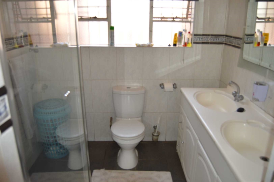 4 Bedroom Property for Sale in Randhart Gauteng