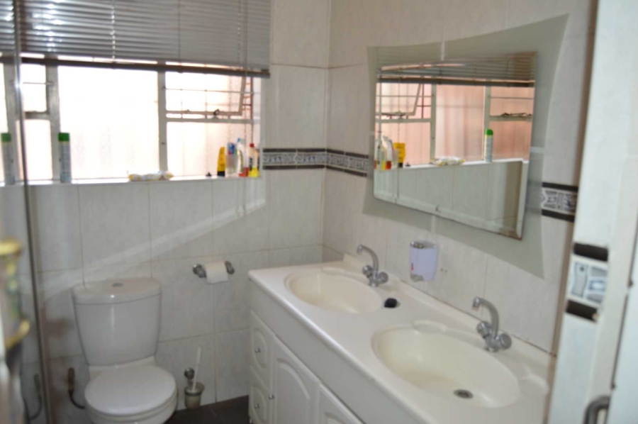 4 Bedroom Property for Sale in Randhart Gauteng