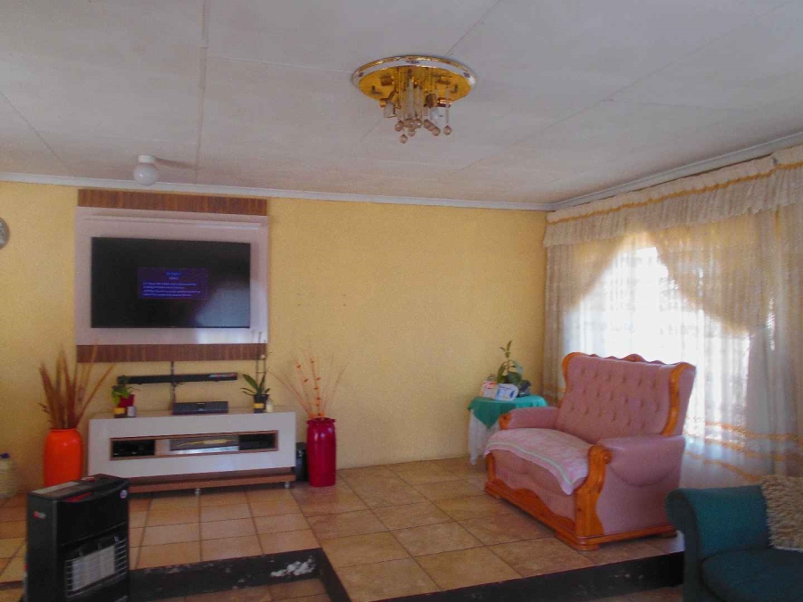 3 Bedroom Property for Sale in Brackendowns Gauteng