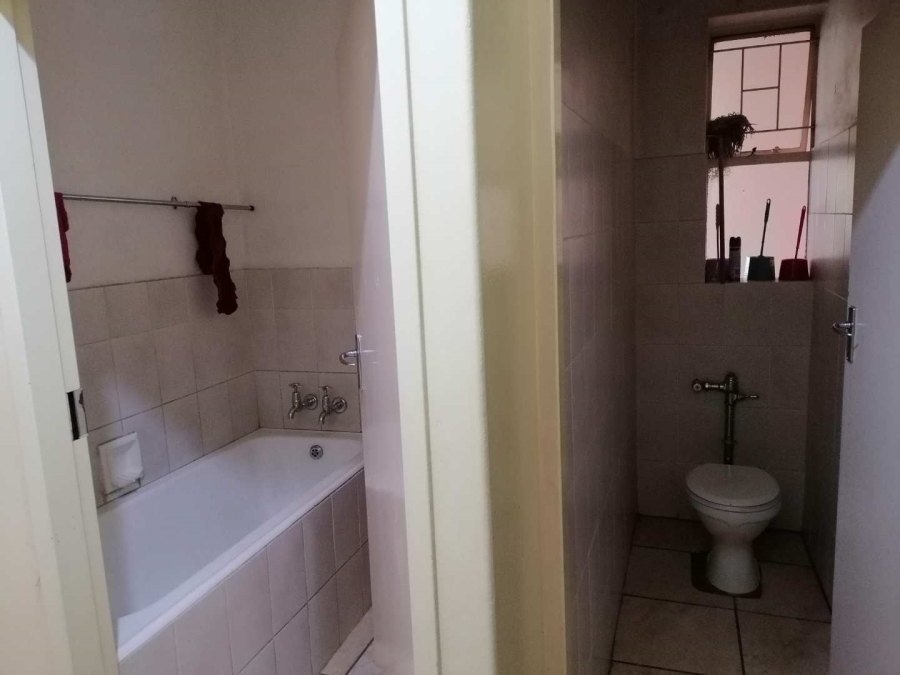 2 Bedroom Property for Sale in Muckleneuk Gauteng