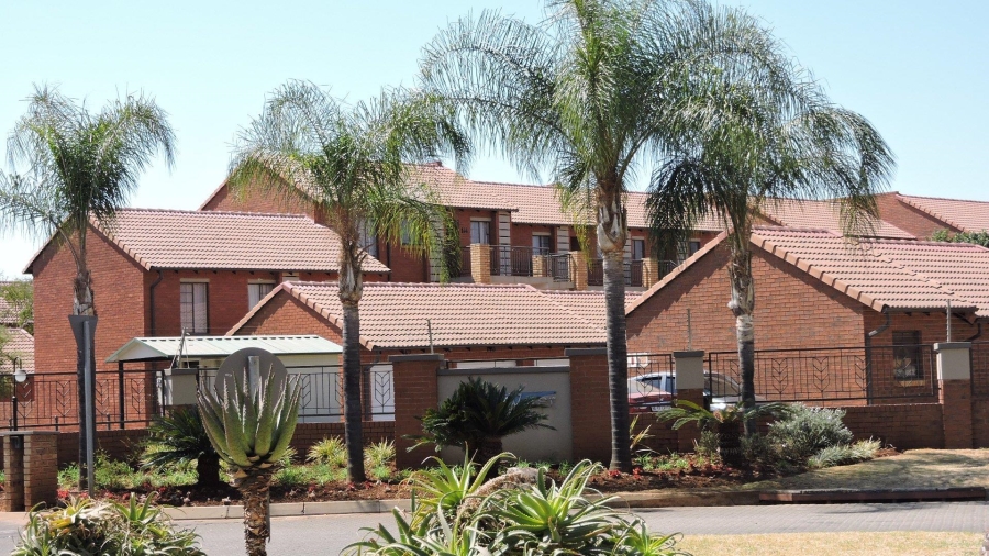 2 Bedroom Property for Sale in Eco Park Gauteng