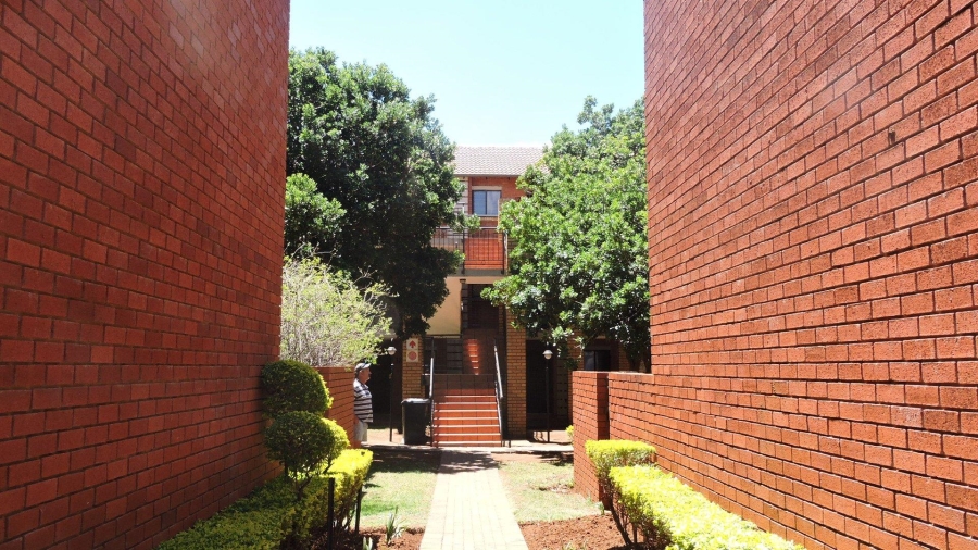 2 Bedroom Property for Sale in Eco Park Gauteng