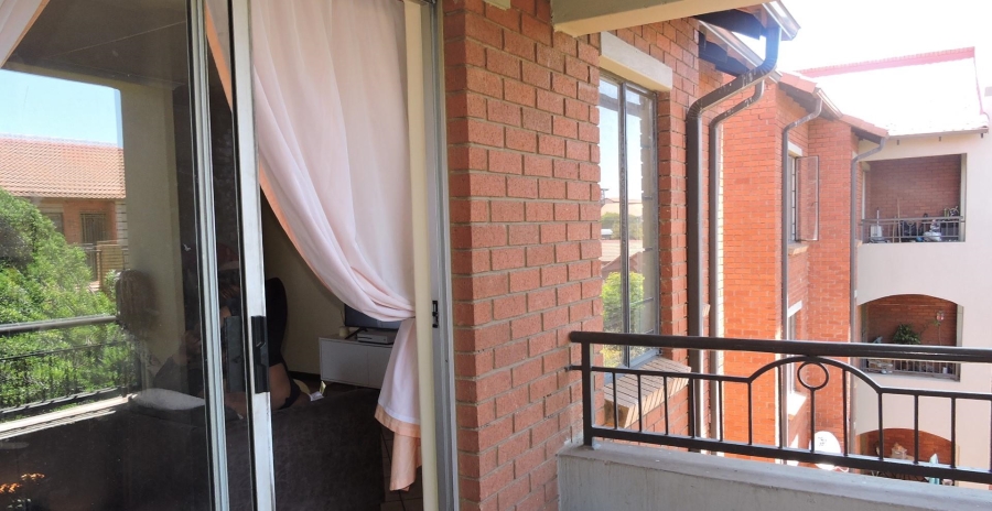 2 Bedroom Property for Sale in Eco Park Gauteng