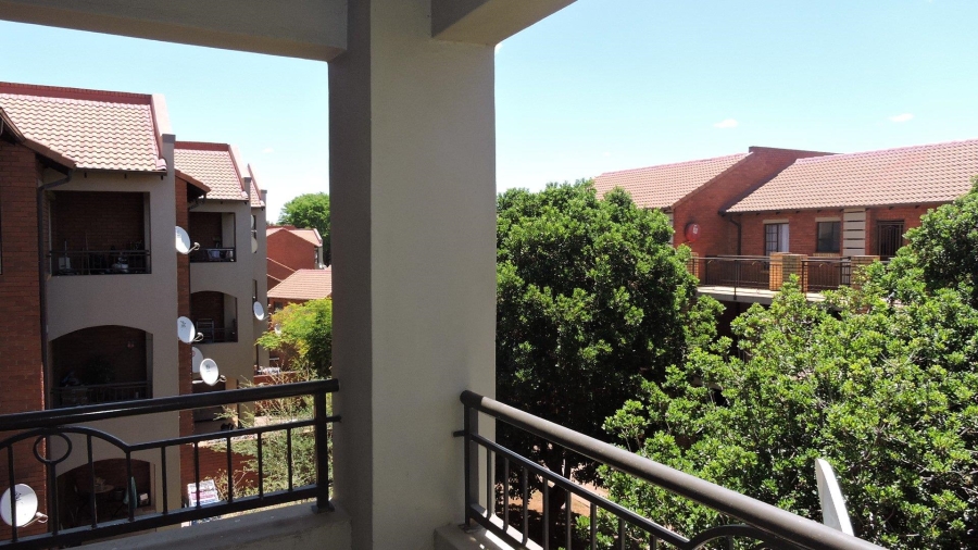 2 Bedroom Property for Sale in Eco Park Gauteng