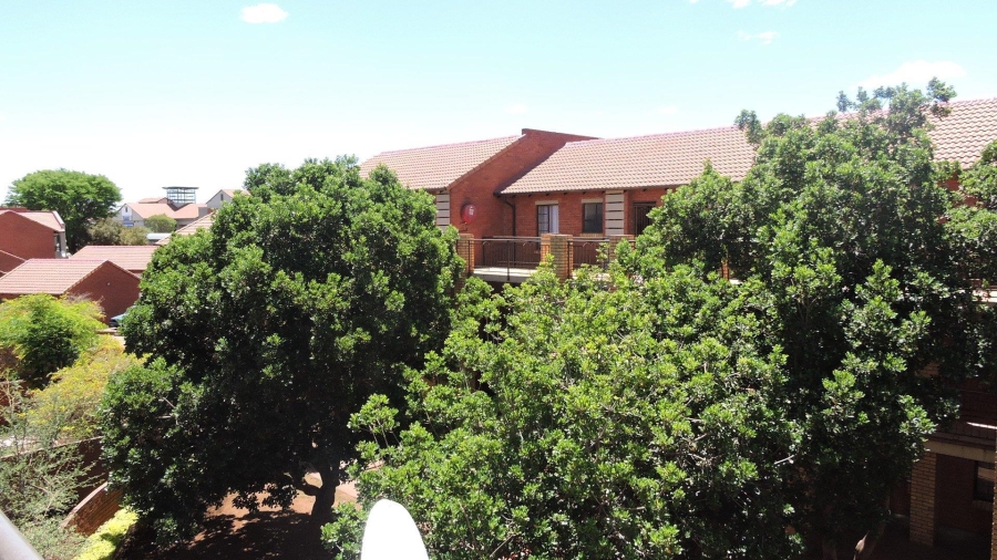 2 Bedroom Property for Sale in Eco Park Gauteng