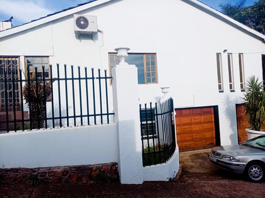 4 Bedroom Property for Sale in Waverley Gauteng