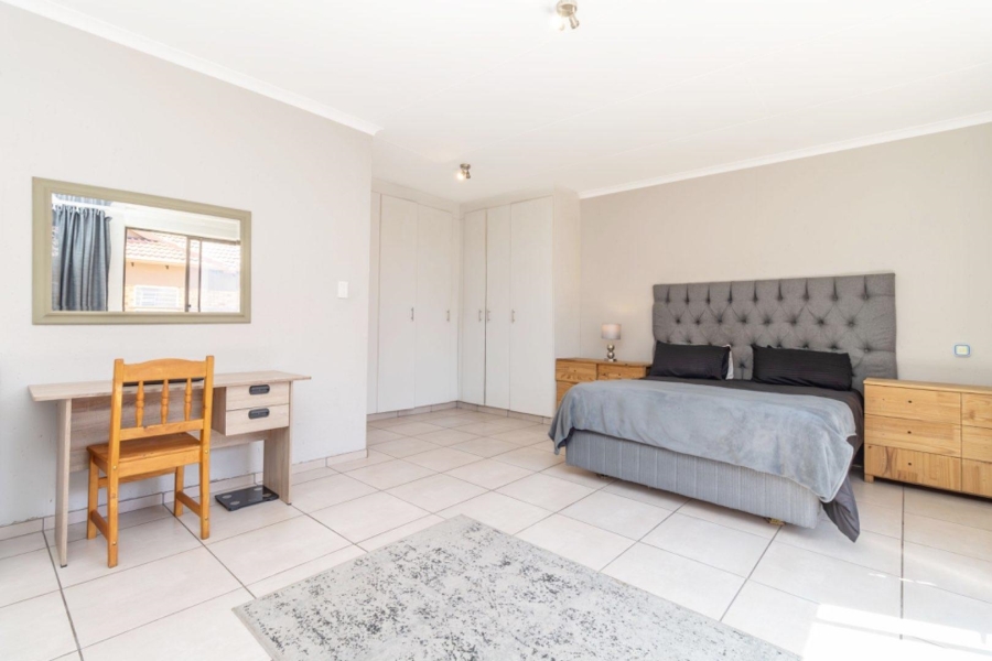 3 Bedroom Property for Sale in Wilgeheuwel Gauteng