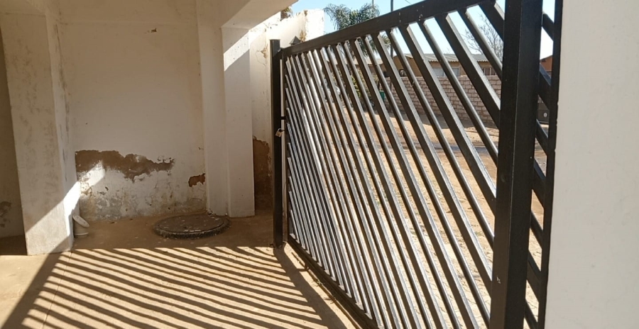 7 Bedroom Property for Sale in Mamelodi East Gauteng