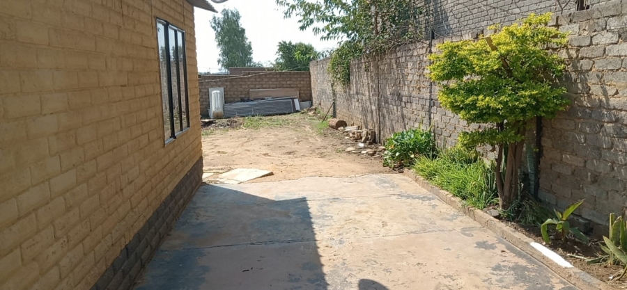 7 Bedroom Property for Sale in Mamelodi East Gauteng