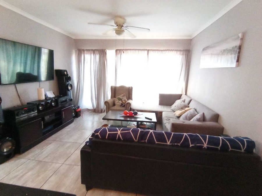 1 Bedroom Property for Sale in Norkem Park Gauteng