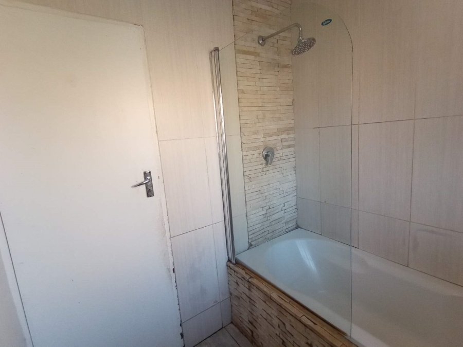 1 Bedroom Property for Sale in Norkem Park Gauteng