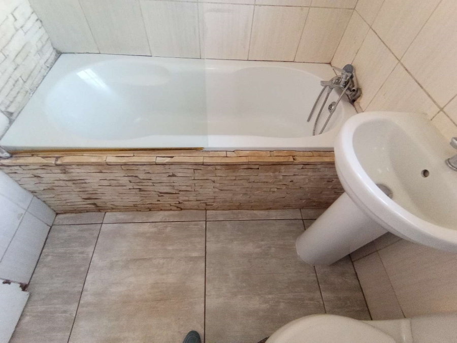 1 Bedroom Property for Sale in Norkem Park Gauteng