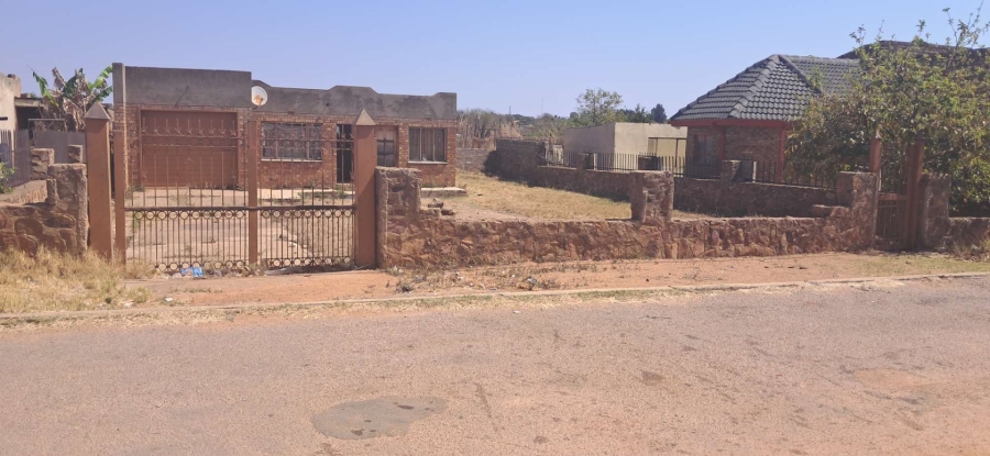 2 Bedroom Property for Sale in Soshanguve JJ Gauteng