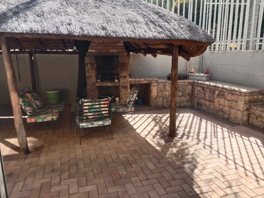 3 Bedroom Property for Sale in Bassonia Gauteng