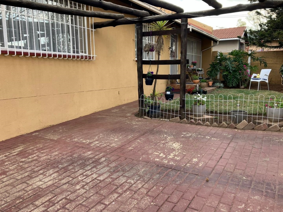 3 Bedroom Property for Sale in Tulisa Park Gauteng