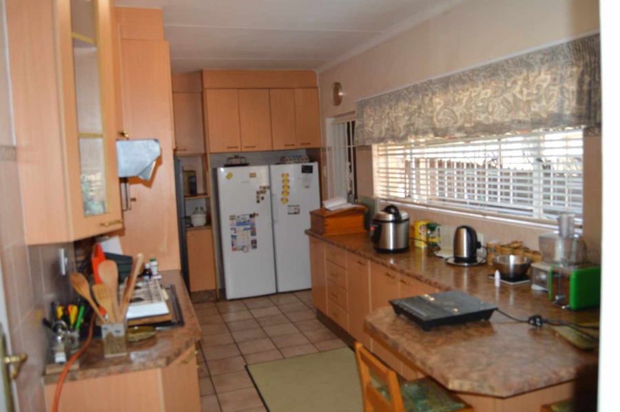 4 Bedroom Property for Sale in Brackenhurst Gauteng