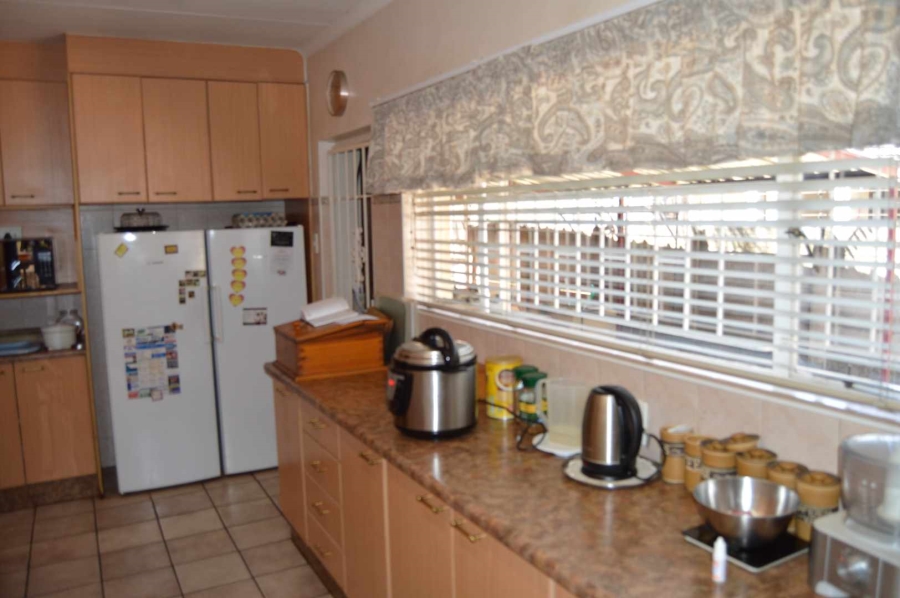 4 Bedroom Property for Sale in Brackenhurst Gauteng