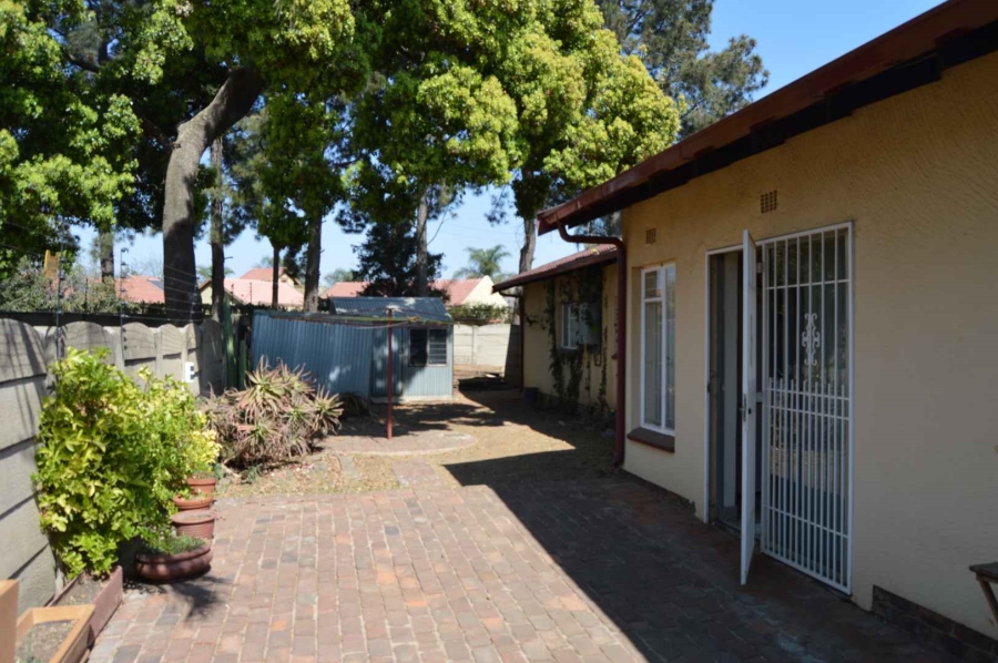 4 Bedroom Property for Sale in Brackenhurst Gauteng