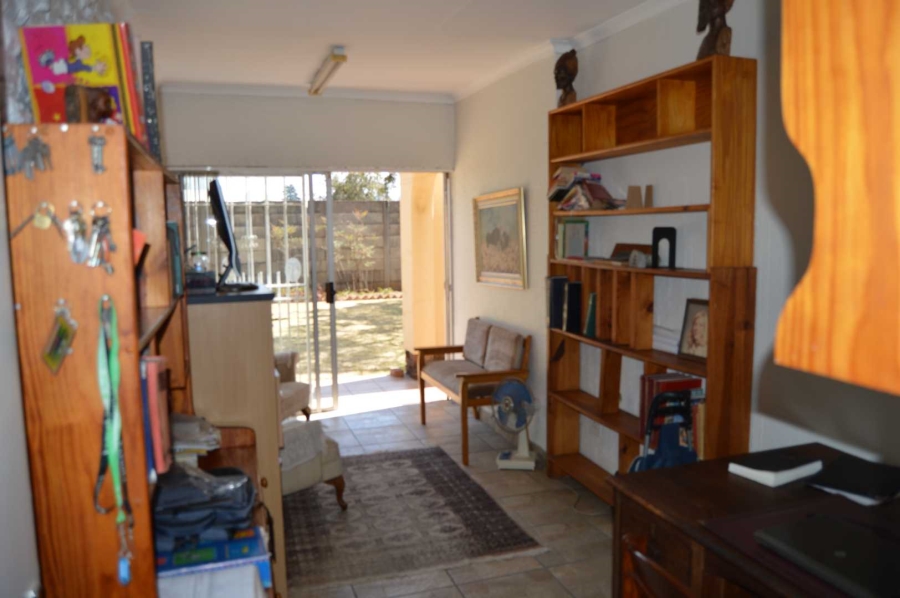 4 Bedroom Property for Sale in Brackenhurst Gauteng