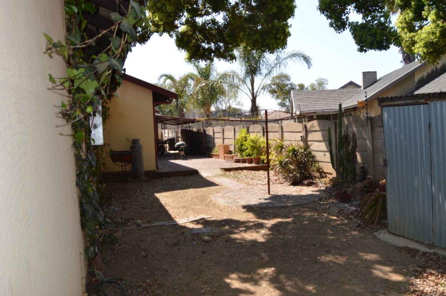 4 Bedroom Property for Sale in Brackenhurst Gauteng