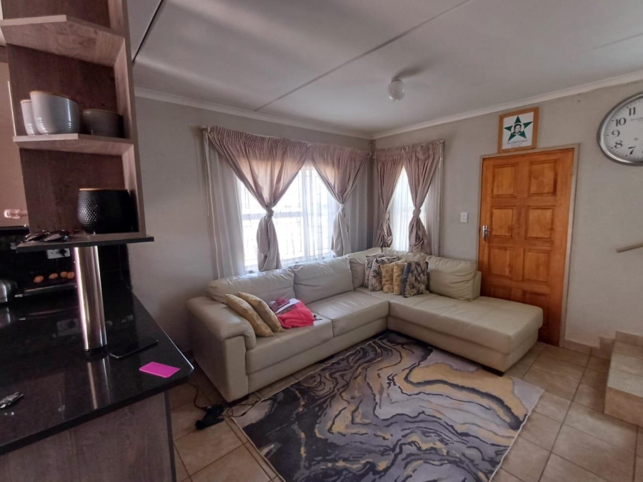 3 Bedroom Property for Sale in Mahube Valley Gauteng