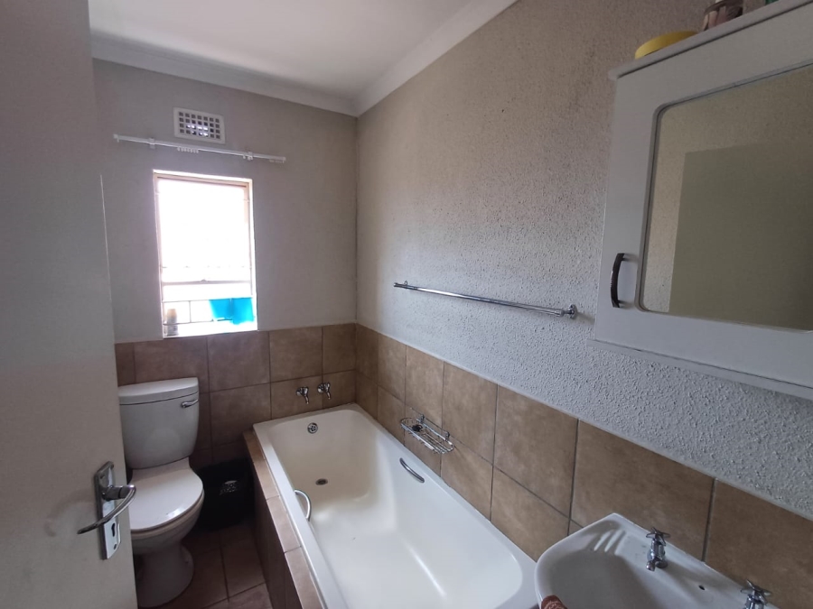 3 Bedroom Property for Sale in Mahube Valley Gauteng