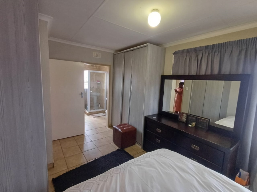 3 Bedroom Property for Sale in Mahube Valley Gauteng