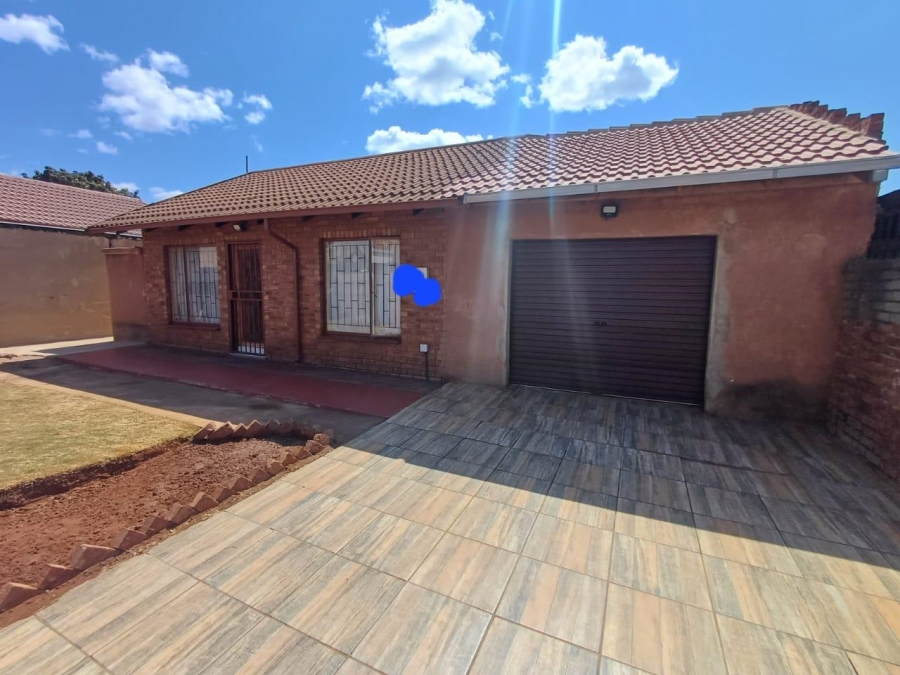 2 Bedroom Property for Sale in Mamelodi East Gauteng