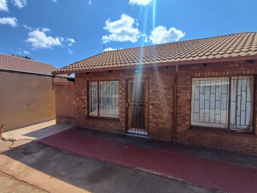 2 Bedroom Property for Sale in Mamelodi East Gauteng