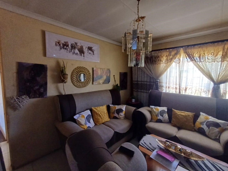 2 Bedroom Property for Sale in Mamelodi East Gauteng