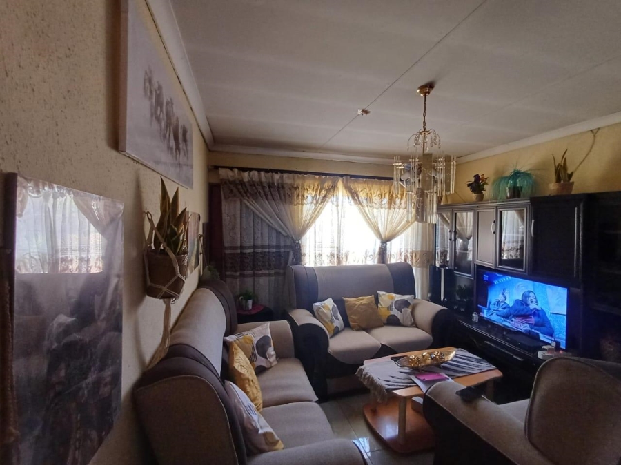 2 Bedroom Property for Sale in Mamelodi East Gauteng