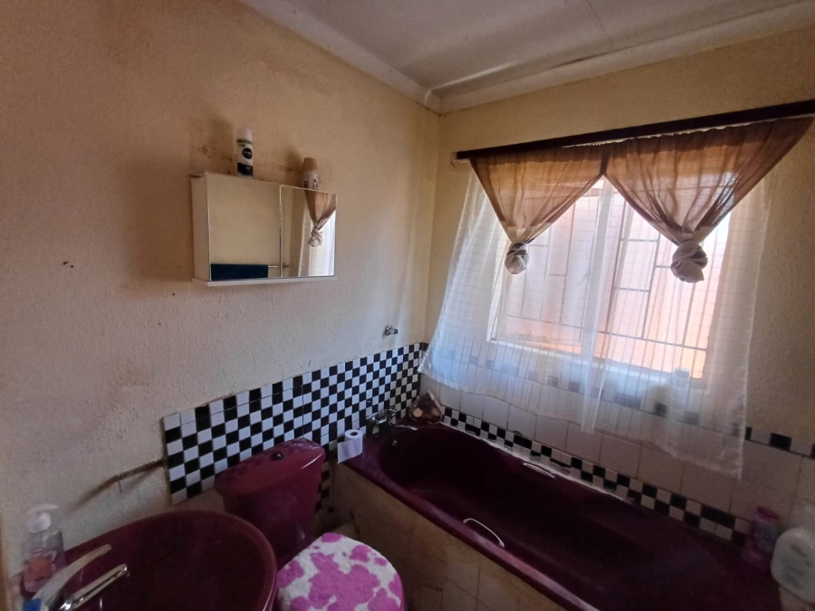 2 Bedroom Property for Sale in Mamelodi East Gauteng