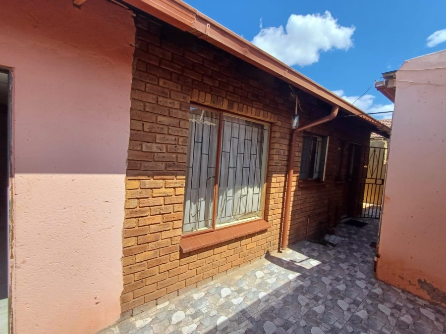 2 Bedroom Property for Sale in Mamelodi East Gauteng