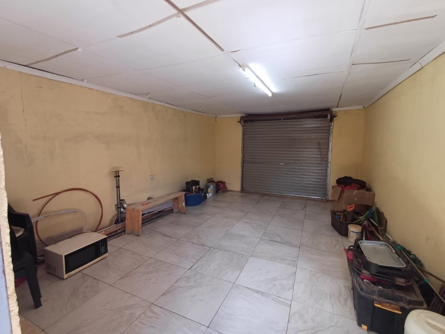 2 Bedroom Property for Sale in Mamelodi East Gauteng