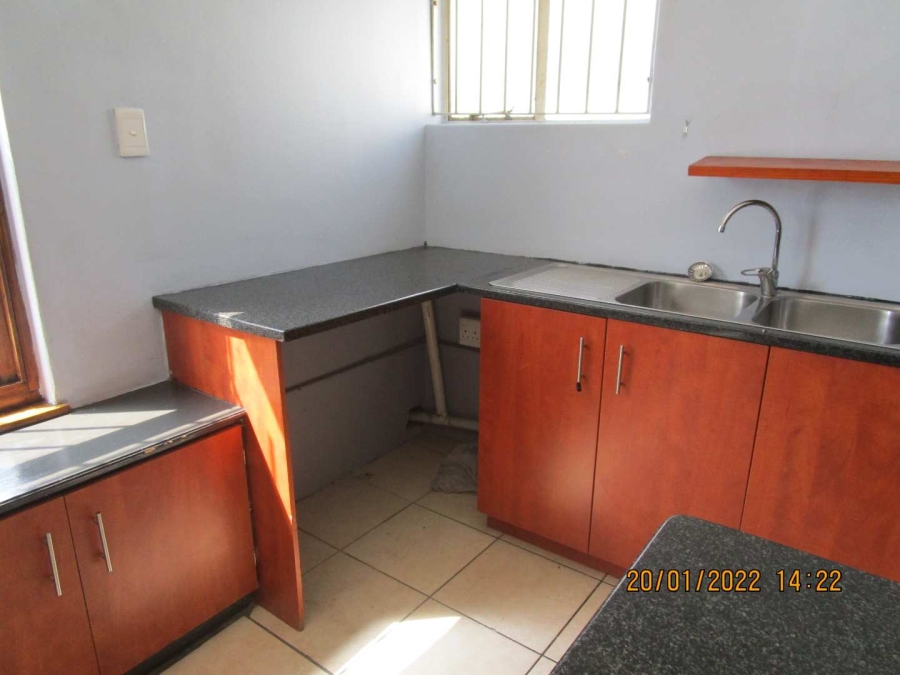 To Let 1 Bedroom Property for Rent in Craighall Gauteng