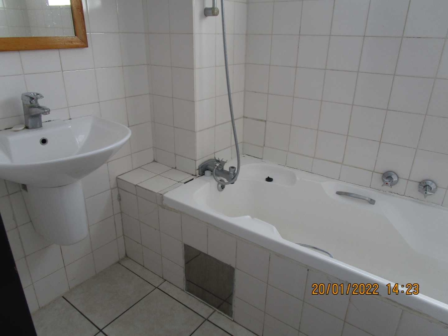 To Let 1 Bedroom Property for Rent in Craighall Gauteng