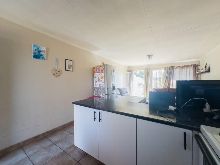 2 Bedroom Property for Sale in Garsfontein Gauteng